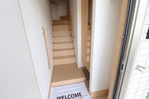 オリザ弥生の玄関