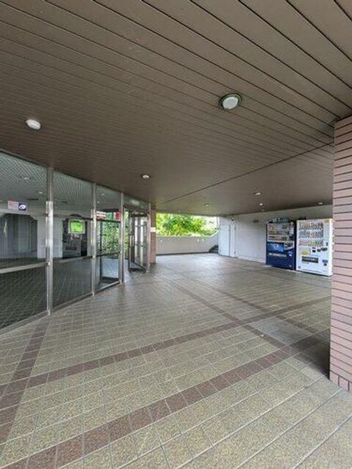 プレスト・コート弐番館の玄関