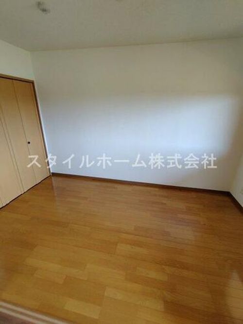 アヴェニュー美和Ⅱの居間