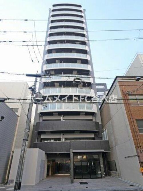 コンフォリア・リヴ大阪本町の外観