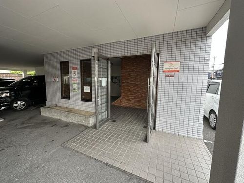 サンヴェール高槻101の玄関