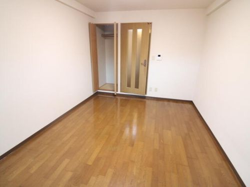 アネックス川端305の居間