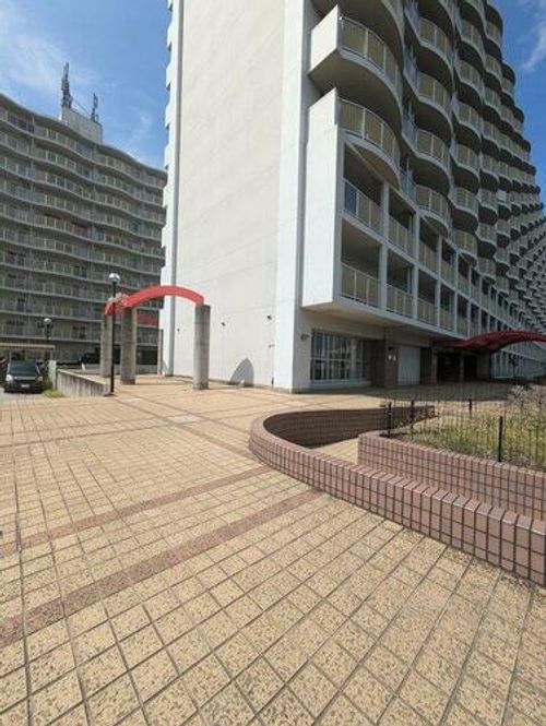 プレスト・コート壱番館の玄関