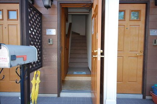 アメニティ広徳の玄関