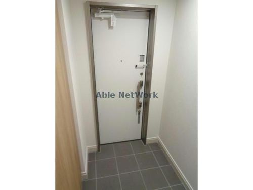 グランフォレスト千代田の玄関