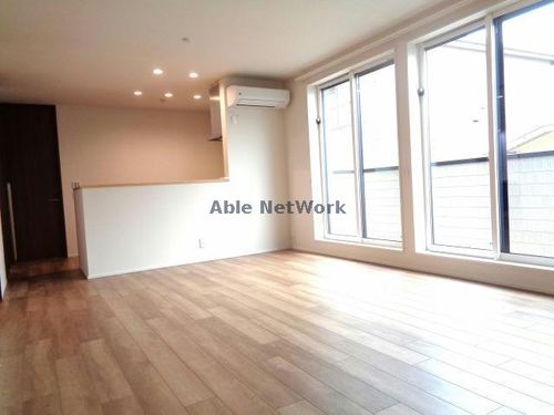 グランフォレスト千代田の居間