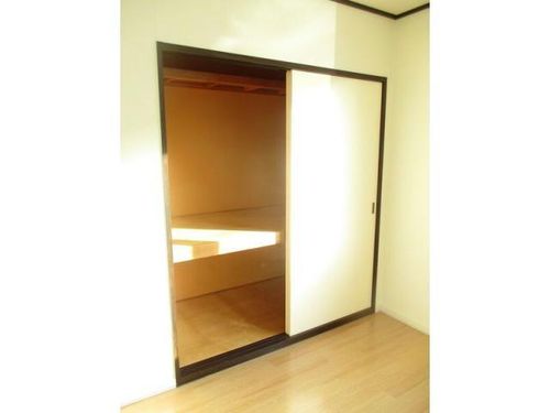 グリーンバレータウンB101の内装