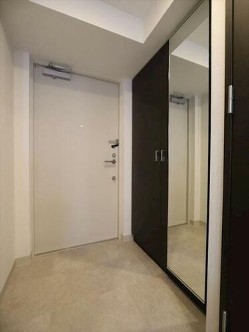 エステムコート名古屋ライブゲートの玄関