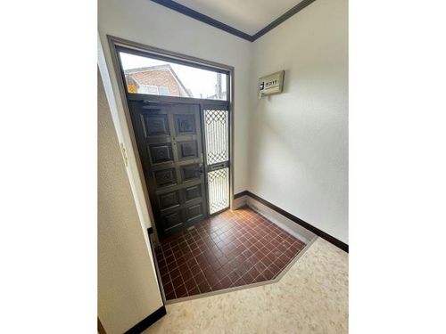 北海道函館市西旭岡町2丁目(一戸建)の賃貸物件の玄関