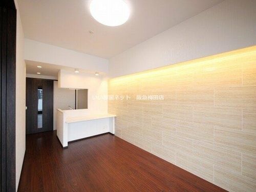 プレジオ西中島ASIANの居間