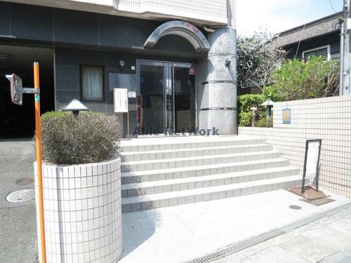 朝日プラザ河内長野デポーフロント606の玄関