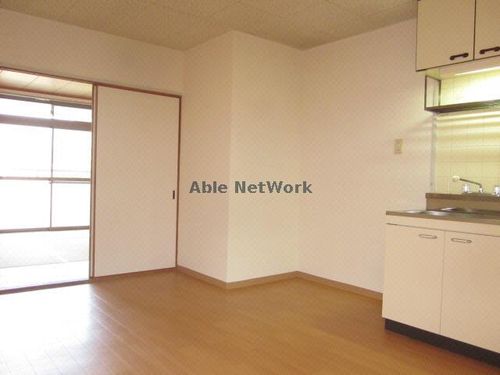 ヴィルフォーレ ミチハタ203の居間