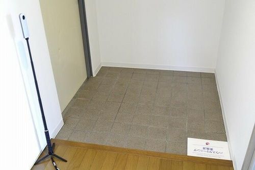 ローズホール303の玄関