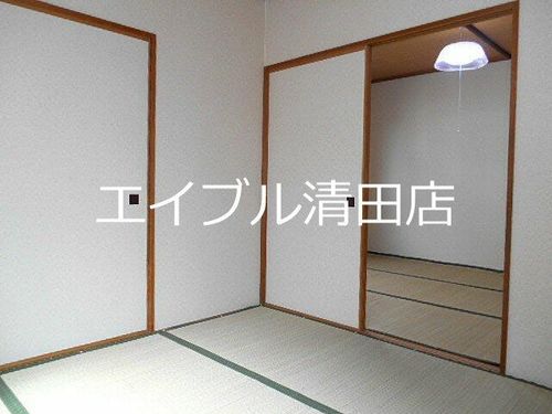真栄パークハイツⅡ201の内装