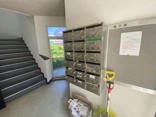 ヴェルドミール昭和110の玄関