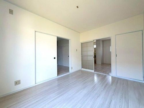 グレイスポムの内装