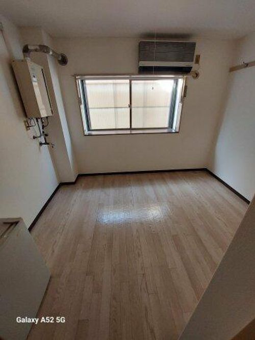 コーポラス我孫子412の居間