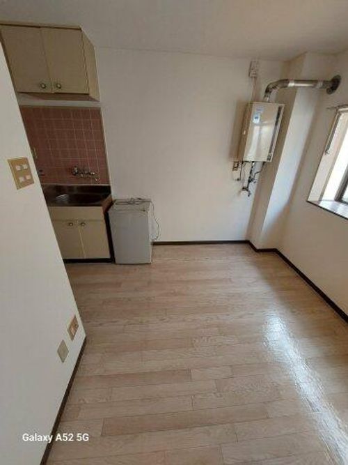 コーポラス我孫子412の居間