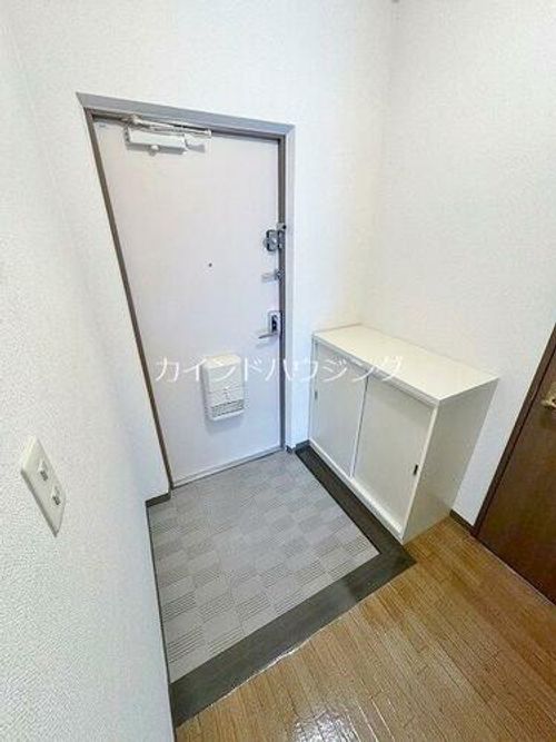 サニーコート中町の玄関