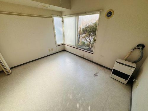 クレステージ宮前の居間