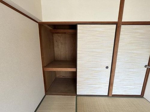レイ前田601の内装