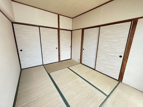 レイ前田601の内装