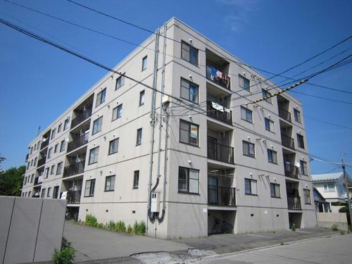 グロリアハイツ的場の外観