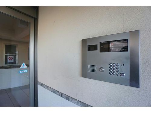 愛知県豊川市三蔵子町福地荒古(マンション)の賃貸物件305の玄関