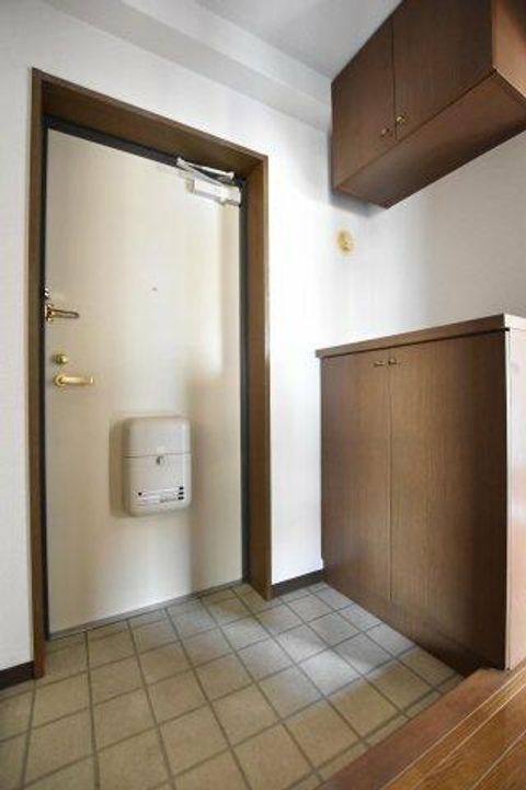 大阪府高石市高師浜3丁目(マンション)の賃貸物件102の玄関