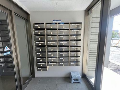 クラスターラティア104の玄関