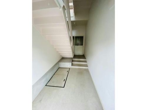 リヴェール富岡202の玄関