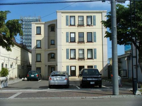 アリエーテ旭町301の外観