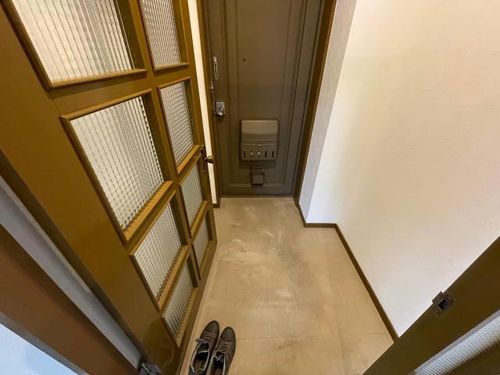 マンション函館302の玄関
