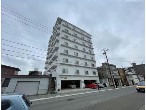 マンション函館302の外観