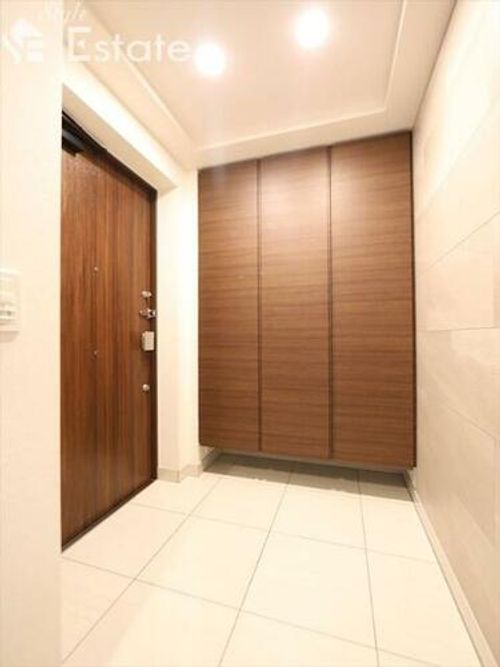 愛知県名古屋市千種区徳川山町6丁目(マンション)の賃貸物件の玄関