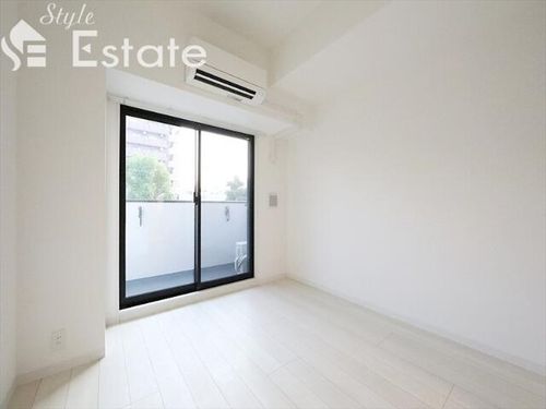 S-RESIDENCE神宮西駅前ascentの居間
