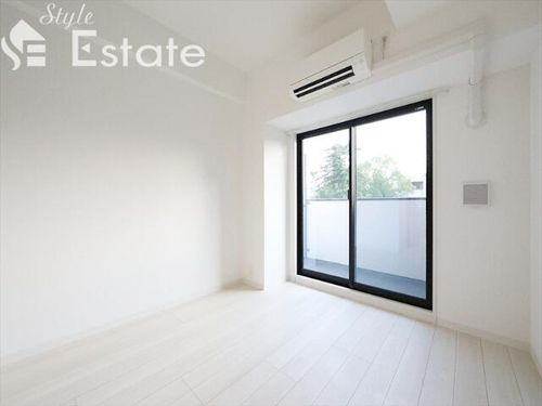 S-RESIDENCE神宮西駅前ascentの居間