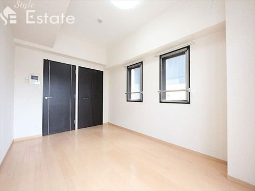 愛知県名古屋市中村区則武2丁目(マンション)の賃貸物件の居間