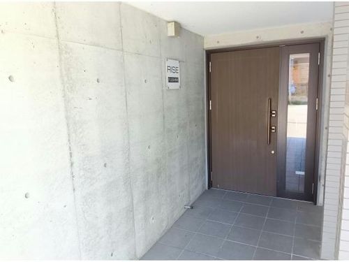 北海道札幌市中央区南十八条西14丁目(マンション)の賃貸物件の玄関