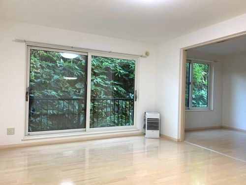 ワールドイン清田Ⅰ102の居間