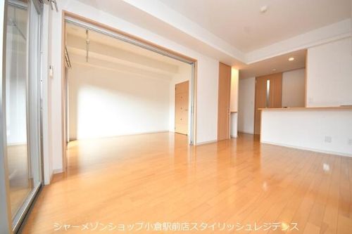 ミーナ原町の居間