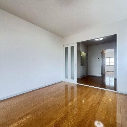 音羽壱番館金山の居間