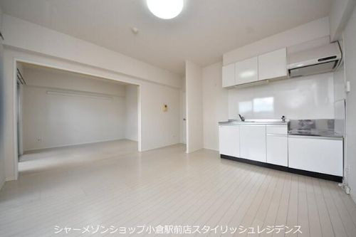 アンテスⅡの居間