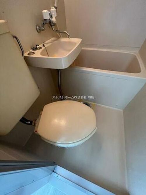 ロイヤルコート1番館202の内装