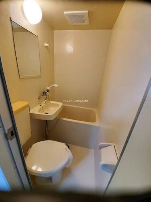 ロイヤルコート1番館202の風呂