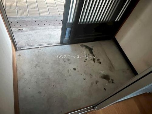 兵庫県尼崎市食満7丁目(一戸建)の賃貸物件の玄関