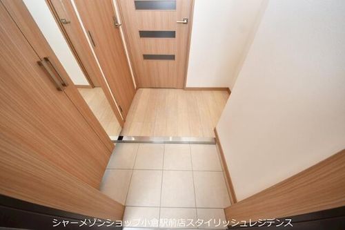 ロイヤルノースナインの玄関