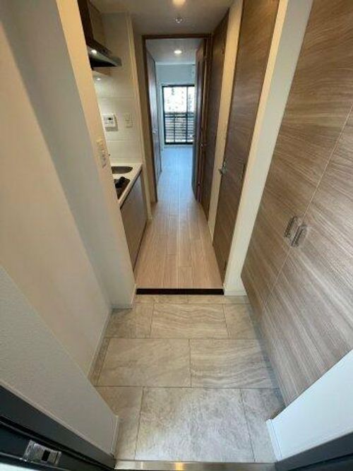 S-RESIDENCE小阪azure1106の玄関