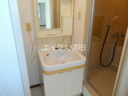 ビッグバーンズマンション清田301の内装