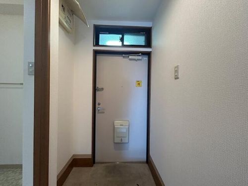 (株)大増ビルの玄関